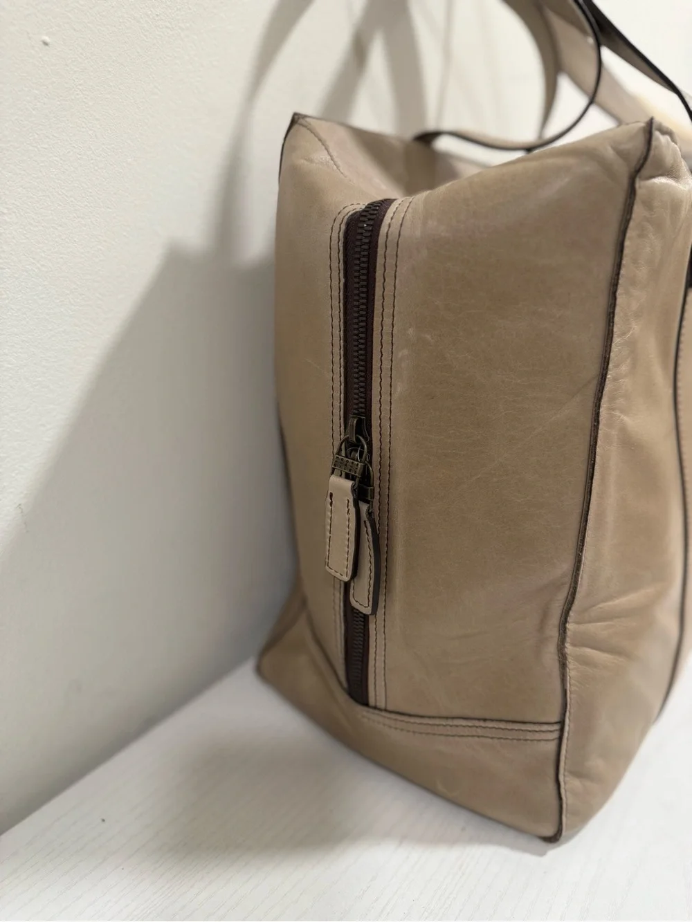 Men's Leather Duffel Tote in Taupe - Classic Everyday Carry
